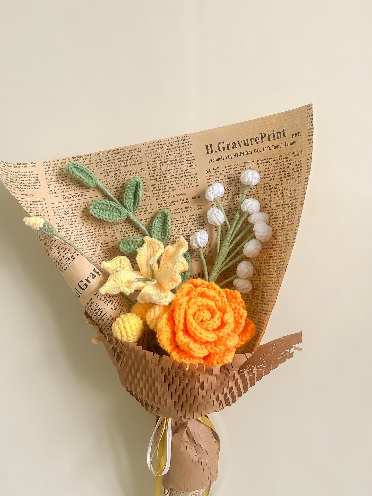 Handmade Crochet Rose Bouquet: Everlasting Floral Gift