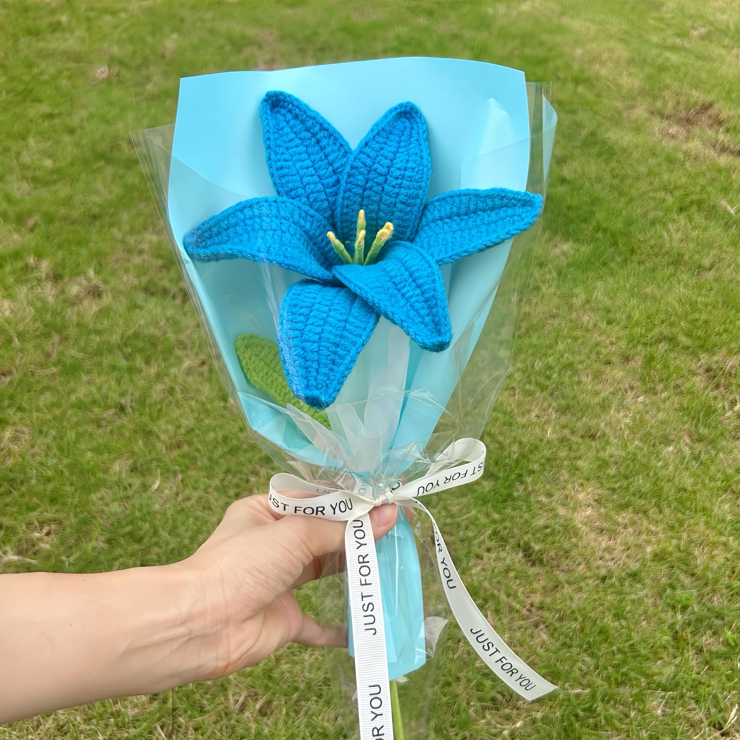 Crochet Lily Flower Bouquet,Pink,Blue,Purple,White,Red Lily Flower,Small Budget Bouquet，Birthday,Anniversary Gift For Friend,Bridesmaids,Mom
