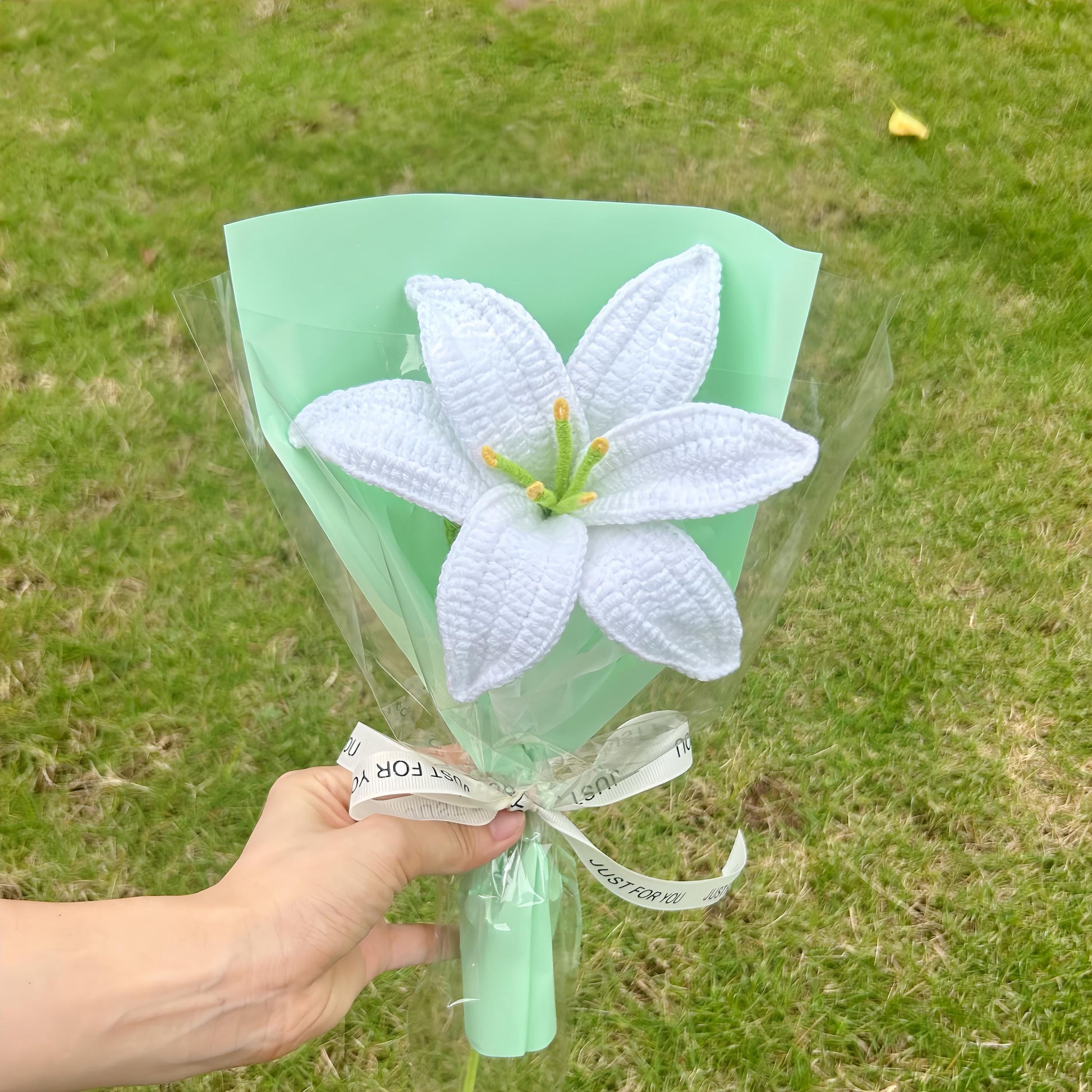 Crochet Lily Flower Bouquet,Pink,Blue,Purple,White,Red Lily Flower,Small Budget Bouquet，Birthday,Anniversary Gift For Friend,Bridesmaids,Mom