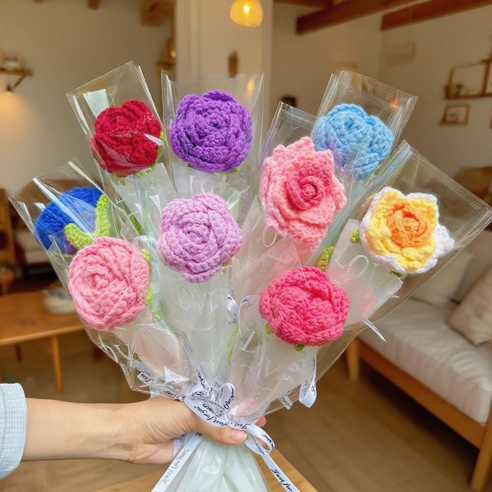 Crochet Rose Flower Bouquet,Handmade Crochet Small Bouquet,Bridesmaid,Birthday,Team Encouragement Gift for Daughter,Girlfriend,Coworker,Wife