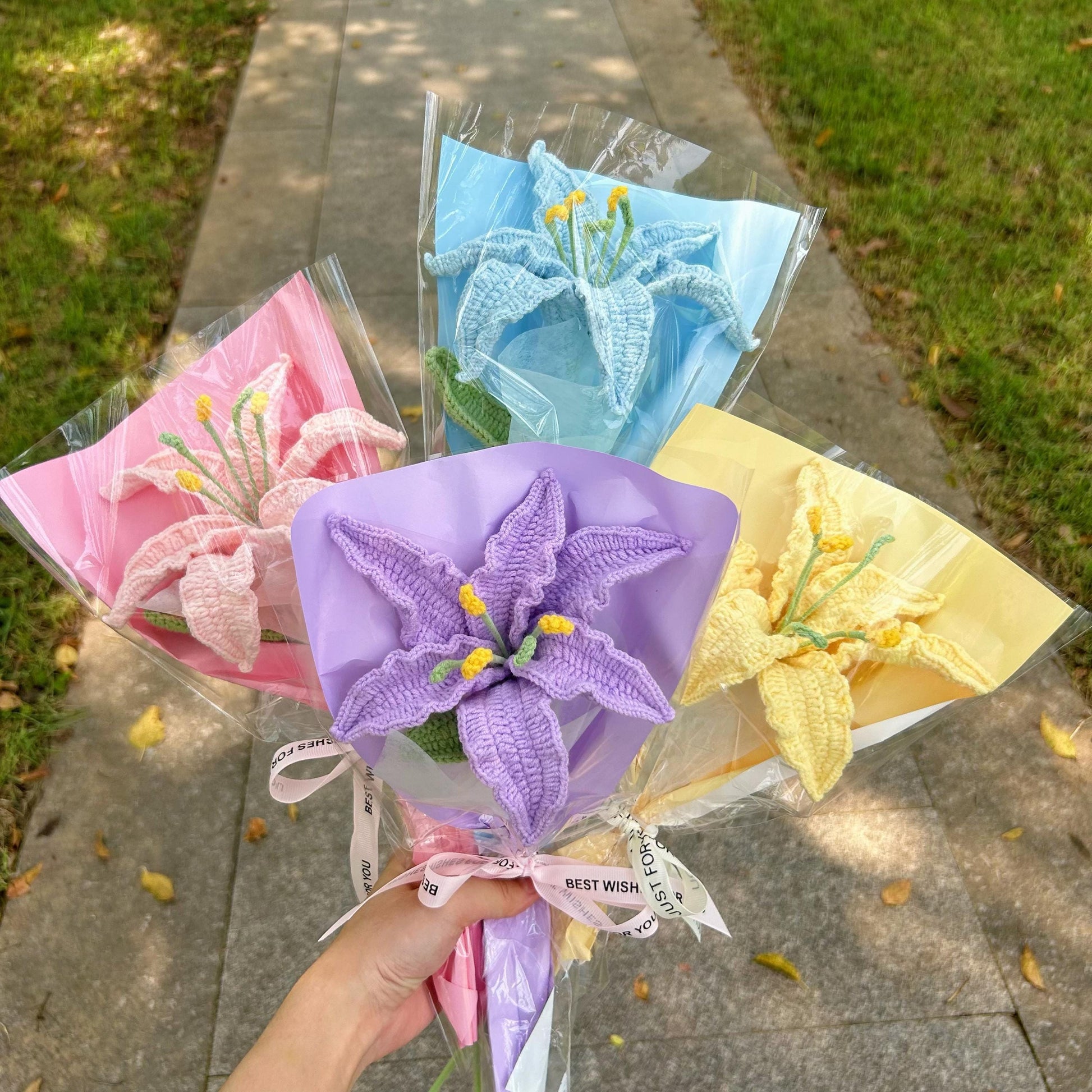 Crochet lily flower bouquet,handmade crochet flower,unique bridesmaid gift,forever flower,birthday,wedding,anniversary gift,for teacher,her