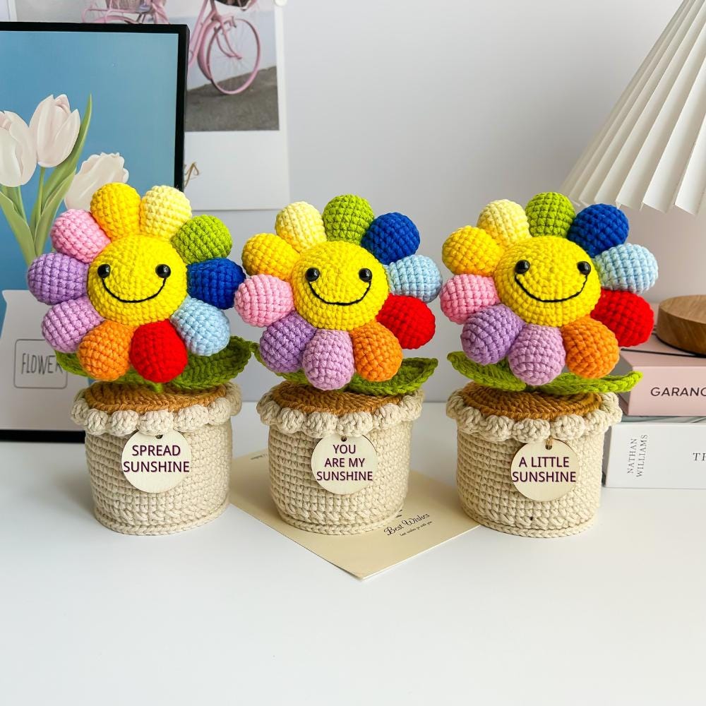 Crochet Sunflower Plant with Custom Tag: Handmade Desk Decor