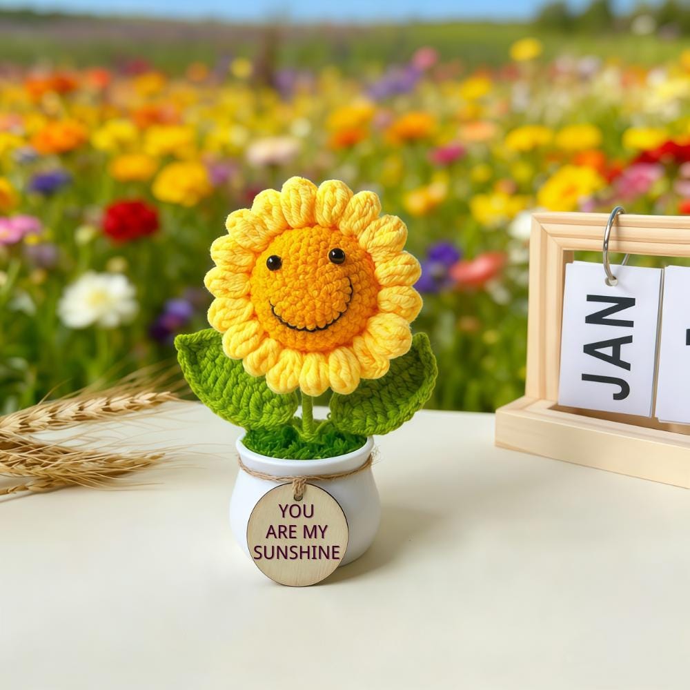 Crochet Sunflower Pot, Personalized Gift, Everlasting Flower Décor
