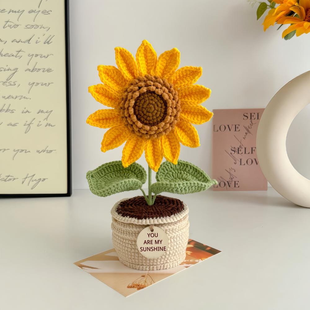 Crochet Sunflower Pot, Personalized Gift, Everlasting Flower Décor